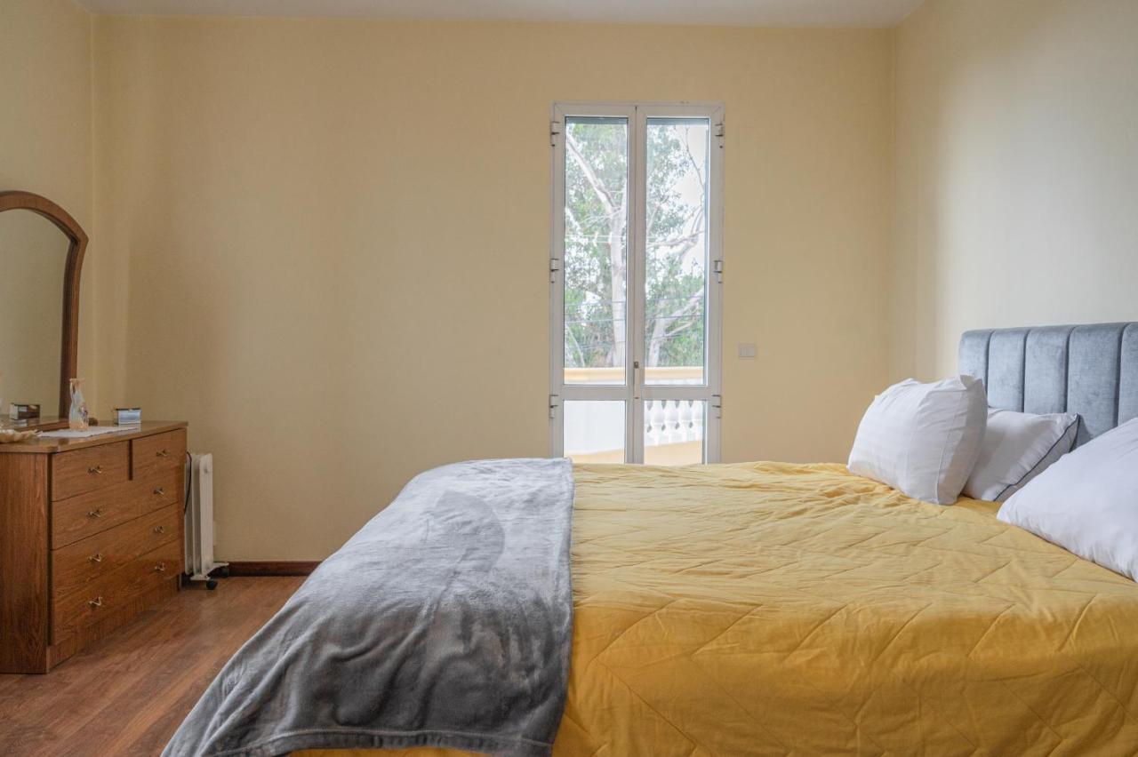 Villa Familia Dehoux Camacha  Ngoại thất bức ảnh